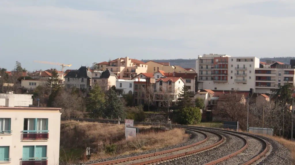 La ville et la voie ferrée — Clermont-Ferrand